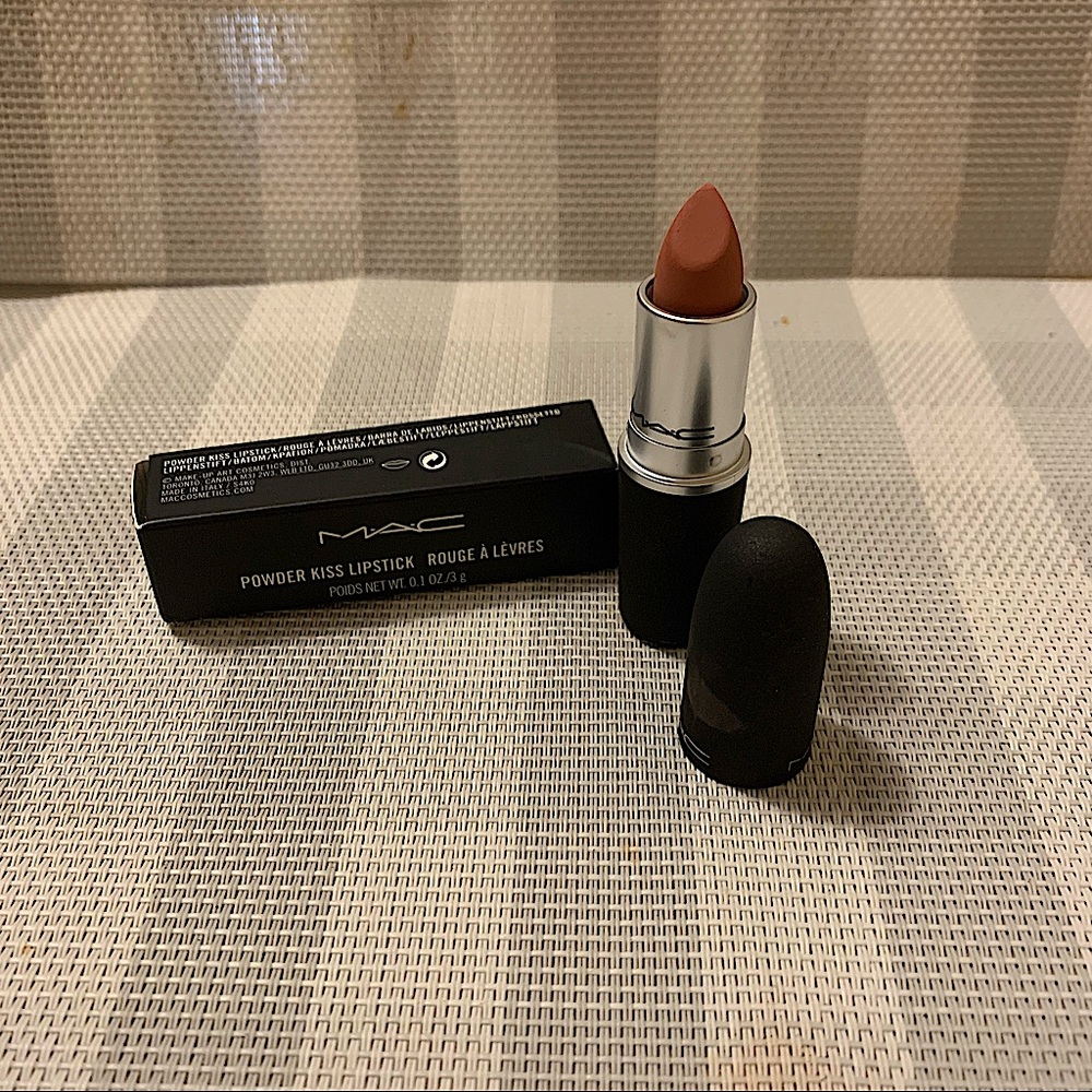 COPY - Mac lipstick mull it over